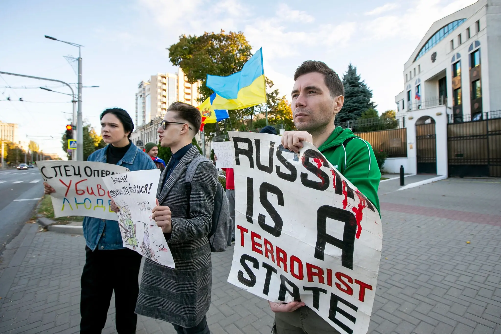 "Русский мир" давно готувався, як пропаганда РФ впливає на українців у Європі